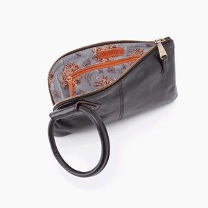 HOBO Sable Wristlet Wallet in Blue/Teal